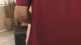 Mia Malkova hinter den Kulissen, Blowjob-Fotoshooting mit großer Gesichtsbesamung